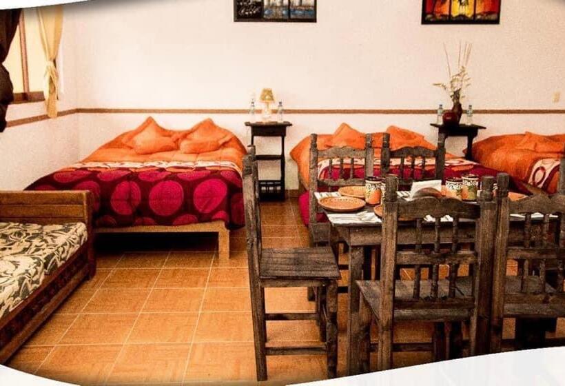 Standard Trippelrum, Posada Acaxiloco