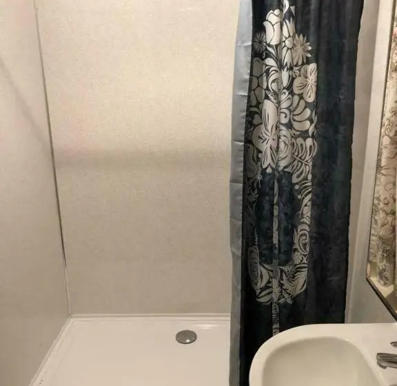 Economy-huone, Bright Apartments