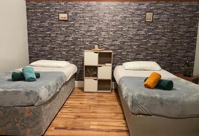 Номер Стандарт Совместная Ванная, Bright Apartments