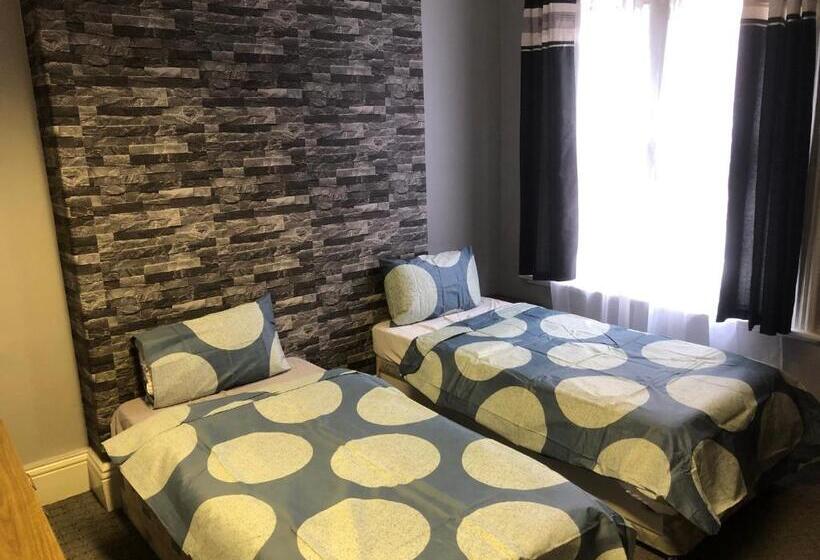 شقة غرفة واحدة, Bright Apartments