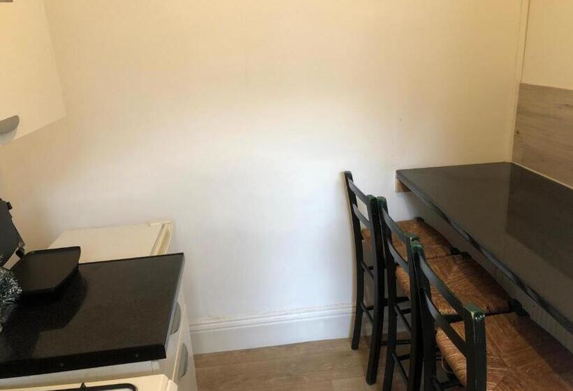 １ベッドルームアパートメント, Bright Apartments