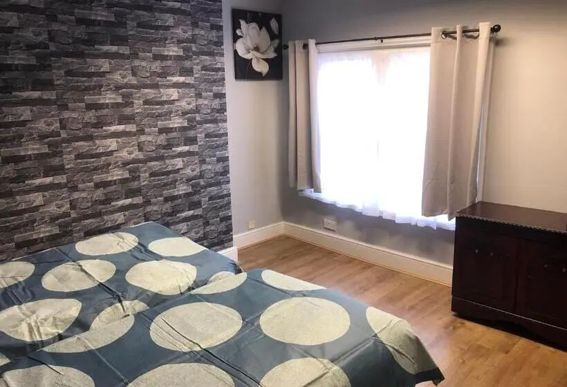 Economy-huone, Bright Apartments
