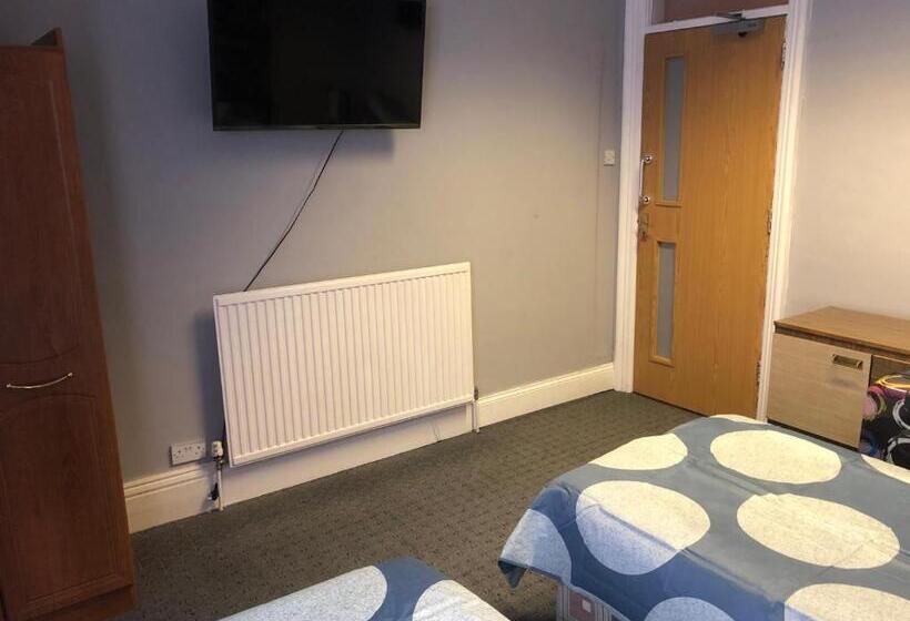 エコノミールーム, Bright Apartments