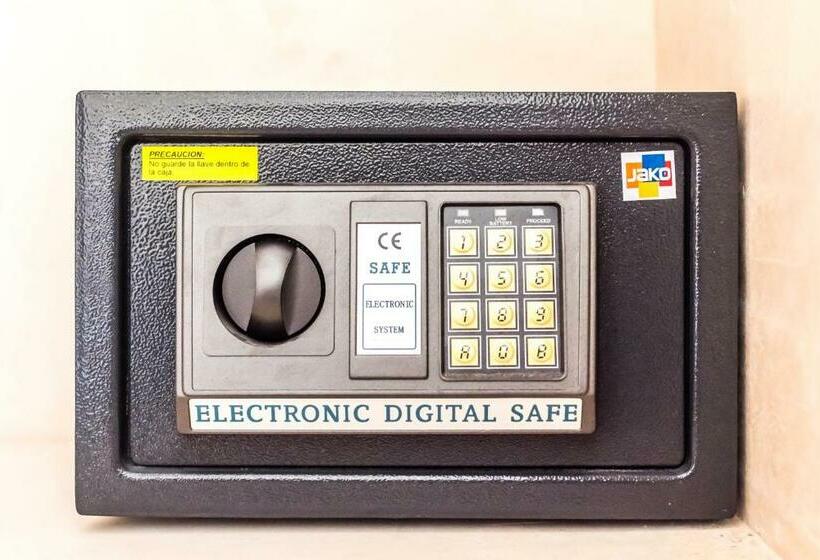 سوییت با استخر, Ujo Condo Boutique