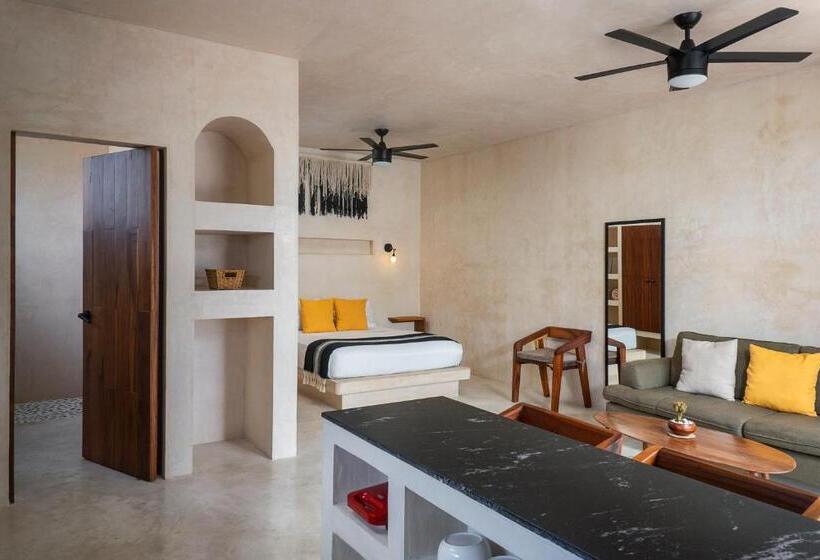 آپارتمان 1 خوابه با بالکن, Ujo Condo Boutique