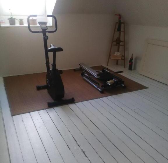 标准间, La Chambre De La Boule D  Or