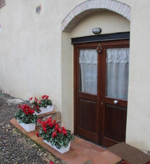 جناح جونيور, La Maison Del Borgo