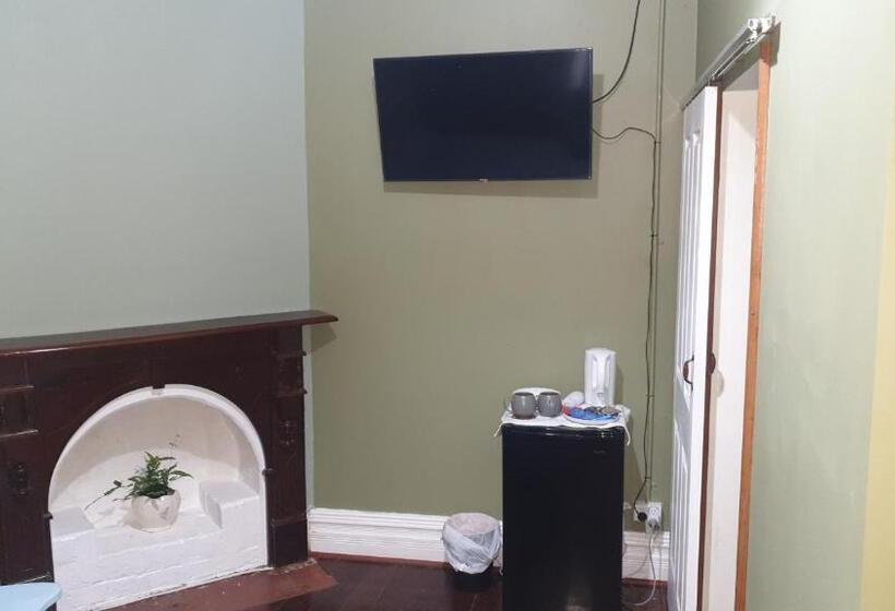 غرفة قياسية سرير ملكى, Roseneath Cottage