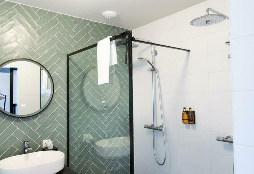 주니어 스위트, Van Der Meer