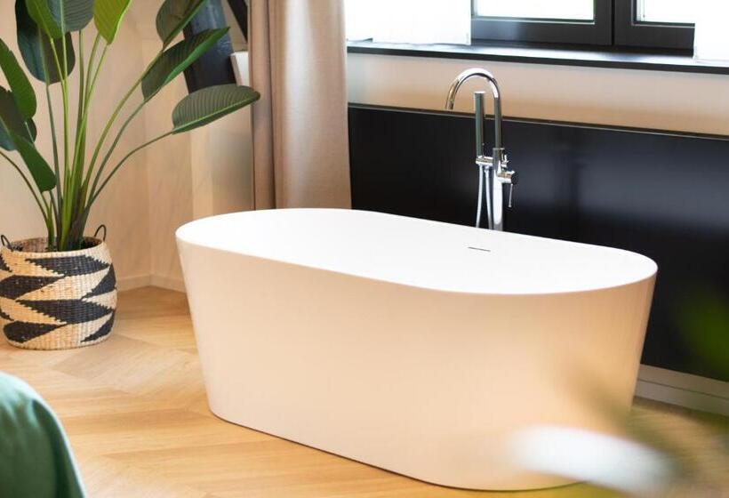 주니어 스위트, Van Der Meer