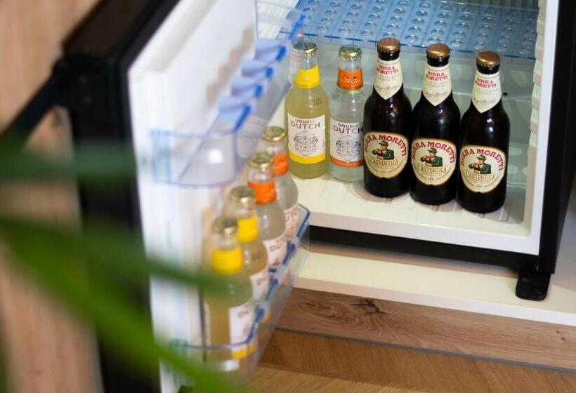 주니어 스위트, Van Der Meer