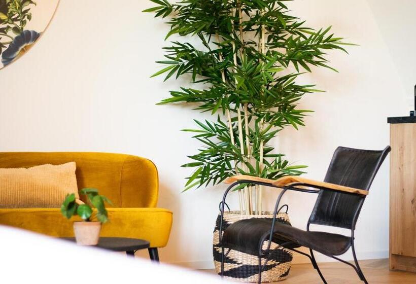 주니어 스위트, Van Der Meer