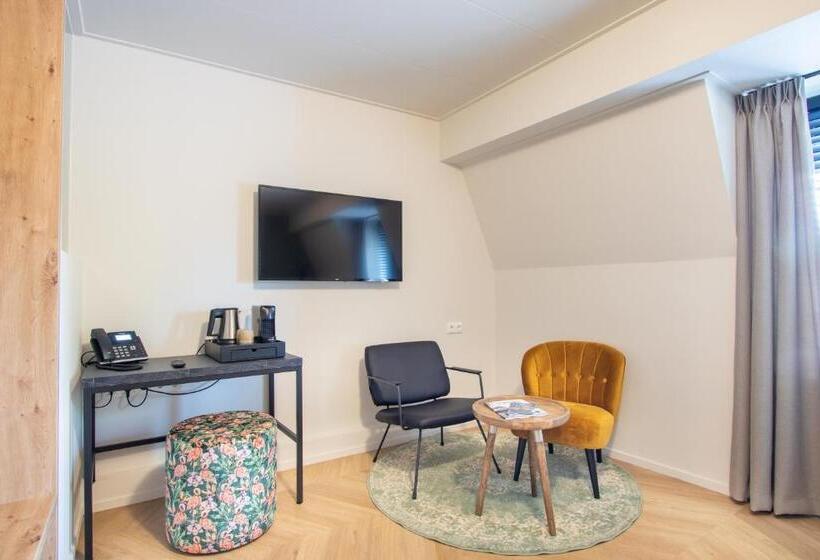 스탠다드 룸 킹사이즈 침대, Van Der Meer