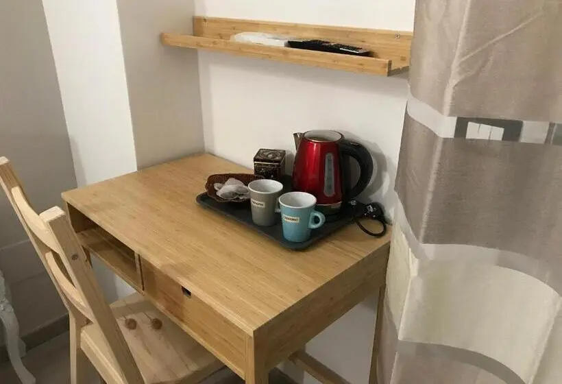 Standard Triple Room with Terrace, Attico Livorno Bed & Relax