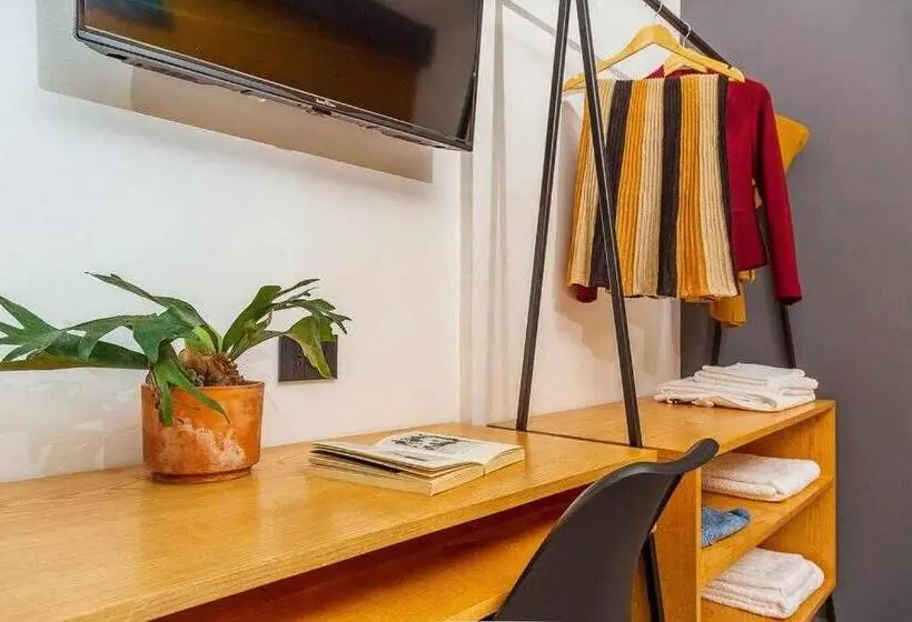 Standard-huone Parveke, Bb Ogliastroom