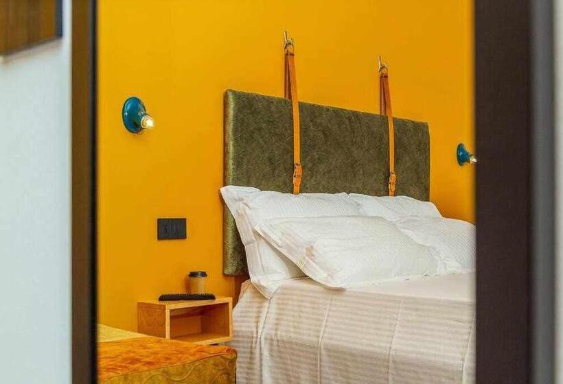 غرفة قياسية مزوَّدة بشُرفة, Bb Ogliastroom