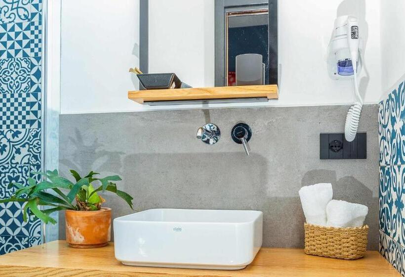 غرفة قياسية مزوَّدة بتراس, Bb Ogliastroom