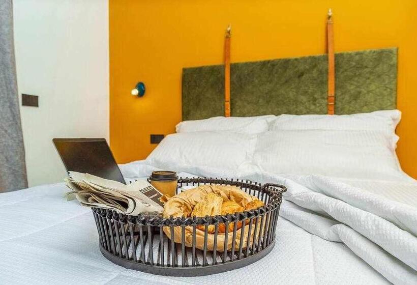 غرفة قياسية مزوَّدة بشُرفة, Bb Ogliastroom