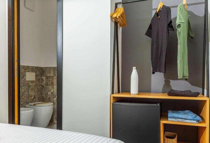 غرفة قياسية داخلية, Bb Ogliastroom