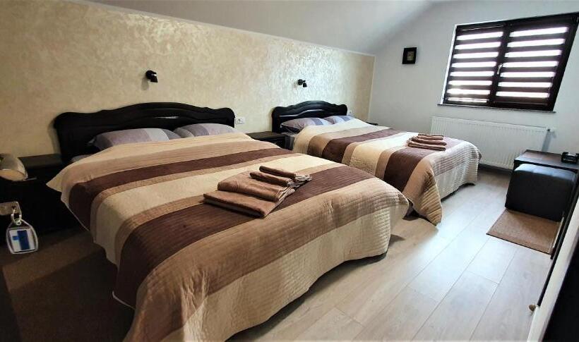 Четырехместный Номер Стандарт, Bukovina Blue