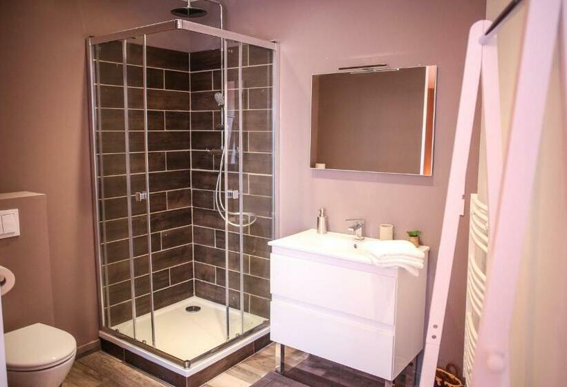 テラス付きスタンダードルーム, Les Chambres D Hôtes De Valensole Au Pays Des Lavandes Et Proche Des Gorges Du Verdon