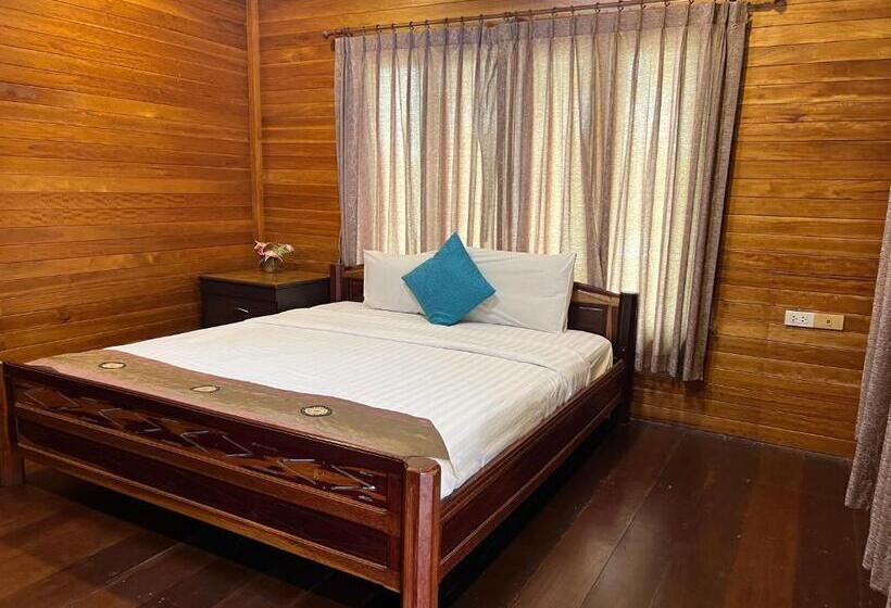 스탠다드 룸 킹사이즈 침대, Sirilagoona Home Resort