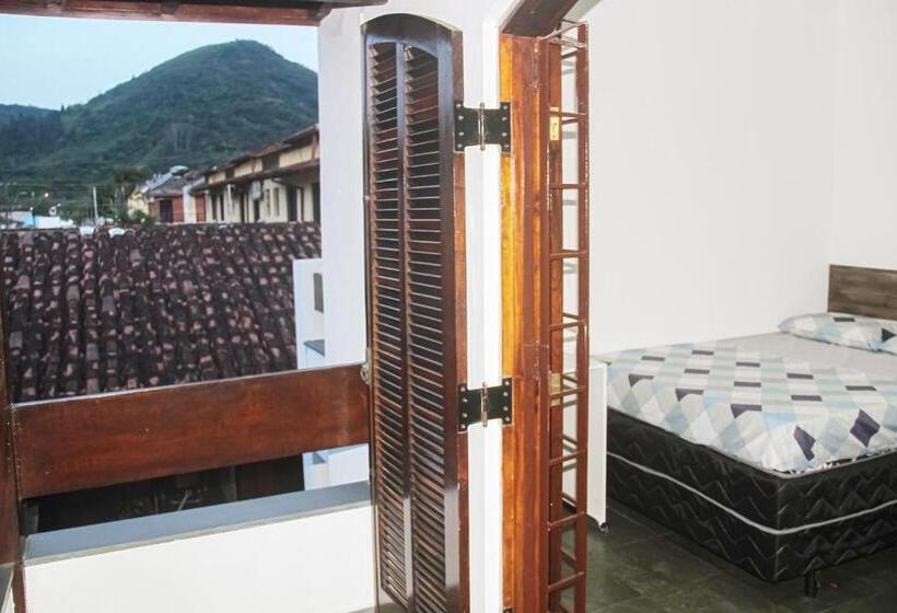 חדר משפחתי, Marlua Quartos & Suítes