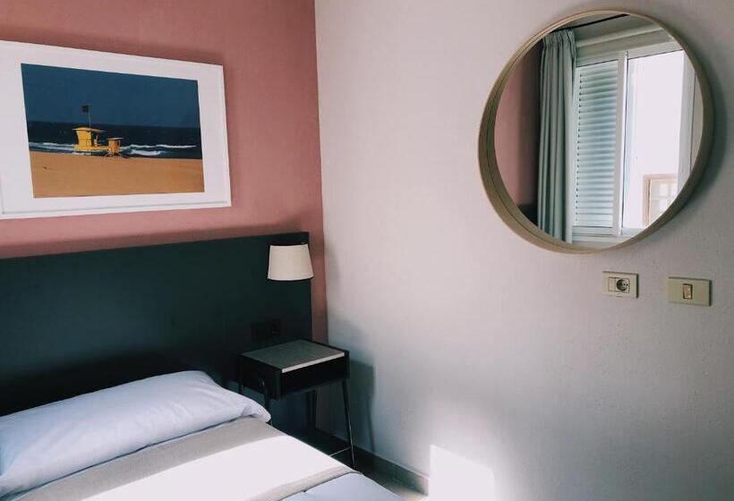 バスルーム共有のシングルスタンダード, Villa 8 Islas