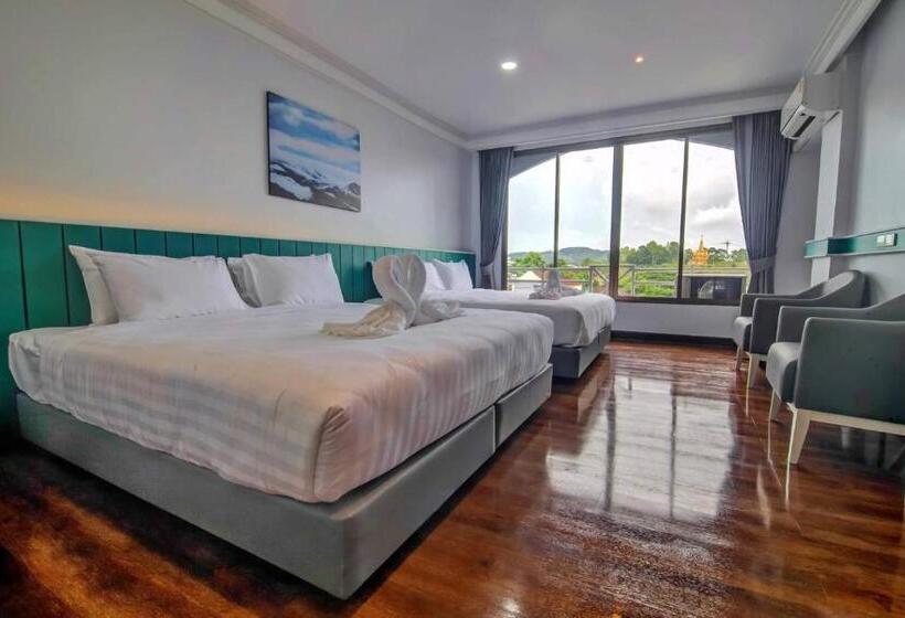 غرفة بريميوم رباعية, Grandview Landmark Betong