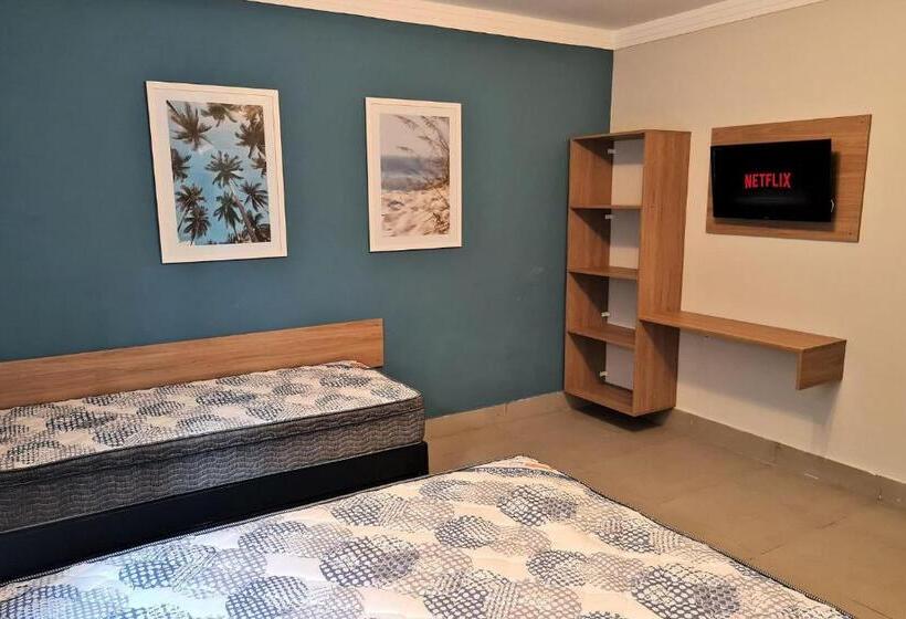 标准工作室, Marmeu Enseada