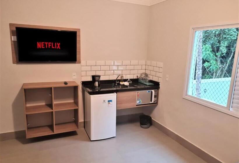 套房带泳池景, Marmeu Enseada