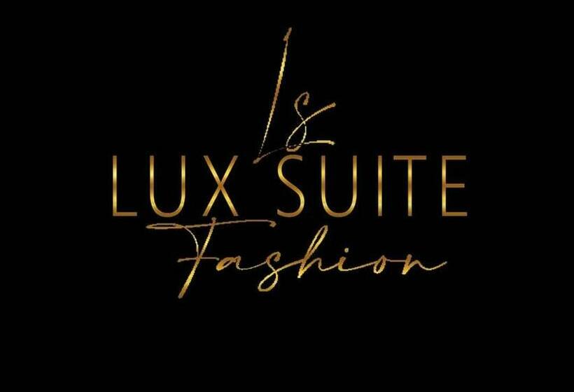 带按摩浴盆的套房, Lux Suite