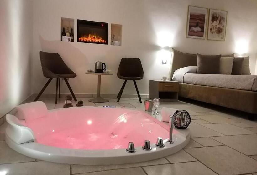 Suite Deluxe, Lux Suite