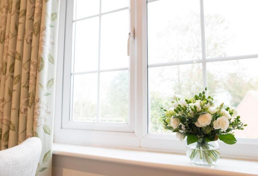 Номер Superior Вид на Сад, The Three Horseshoes