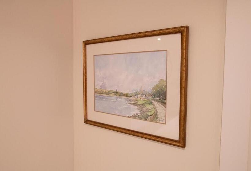 Стандартный Номер Кровать Кинг, The Three Horseshoes