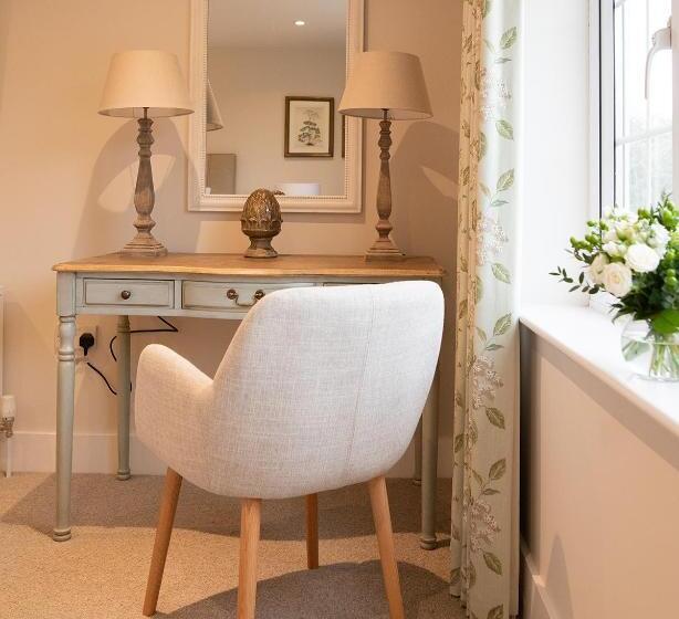 Номер Superior Вид на Сад, The Three Horseshoes