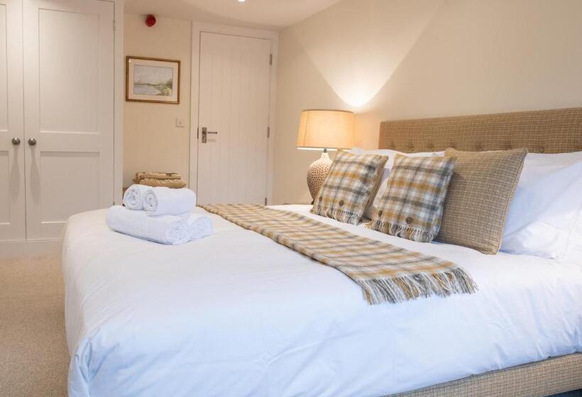 Стандартный Номер Кровать Кинг, The Three Horseshoes