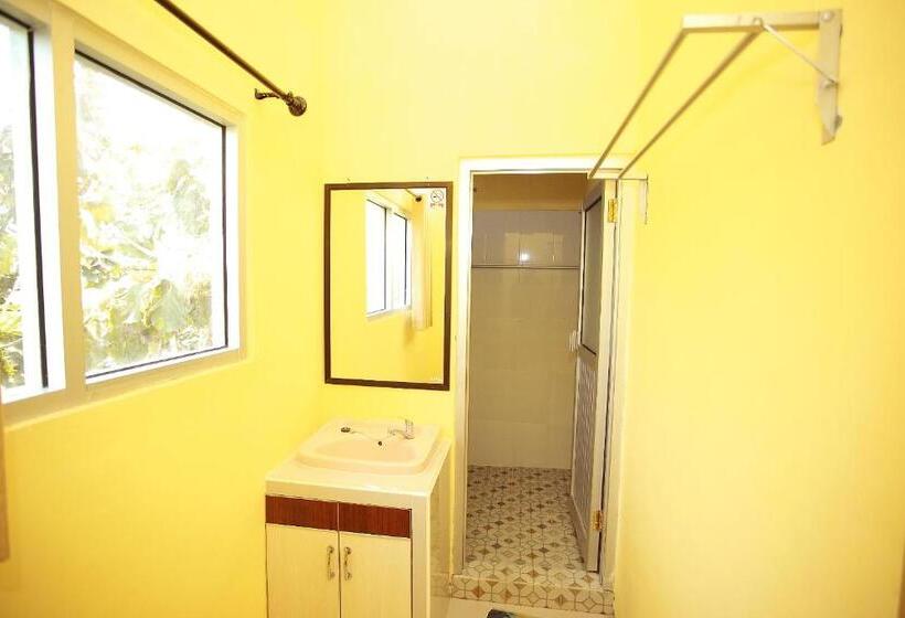 Quarto deluxe, Grya Pyramyt