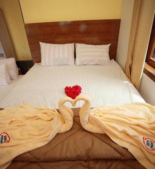 Quarto deluxe, Grya Pyramyt