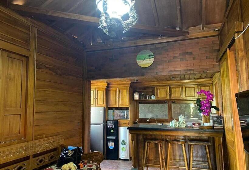 带大床的套房, Joglo Jawa Jepara