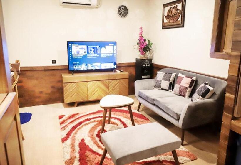 小型套房带阳台, Joglo Jawa Jepara