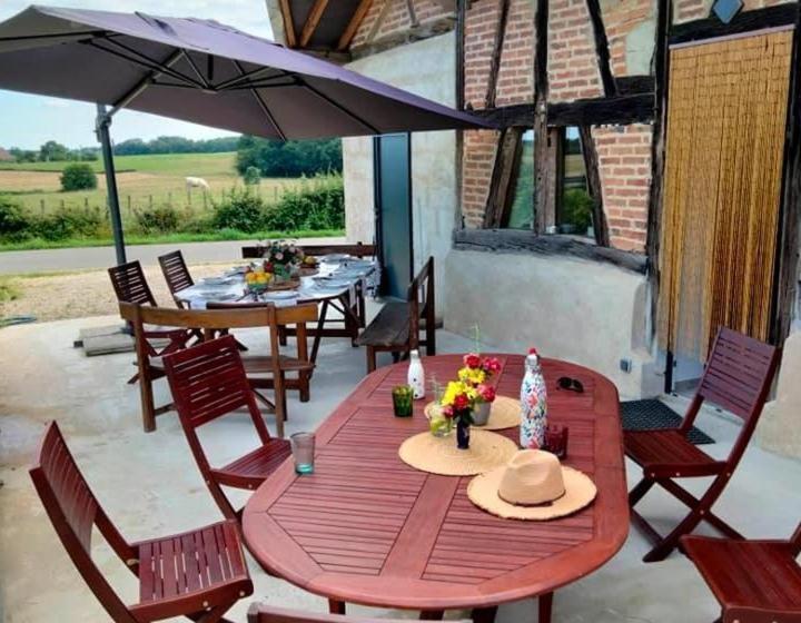 舒适三人间, La Grange à Outeaux