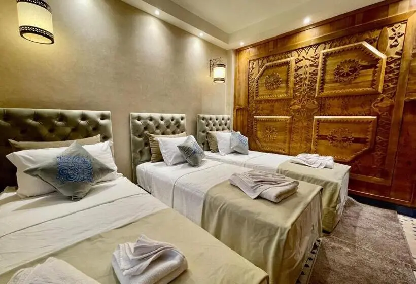 Comfort Kolmen Hengen Huone, Apartments Lexpert  Riad The Family