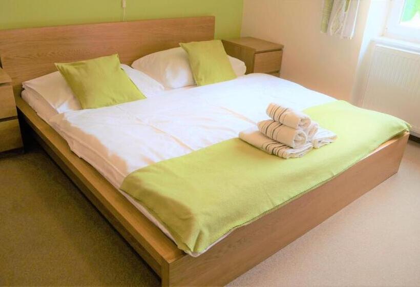 اتاق استاندارد چهار تخته, Resort Mlýn Karolínka