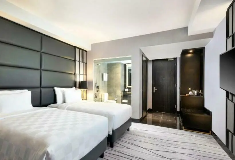 اتاق لوکس, Grand Swiss Belhotel Darmo
