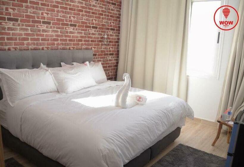 Quarto Deluxe, Wow