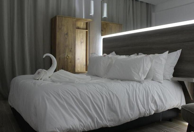 Quarto Estandar, Wow