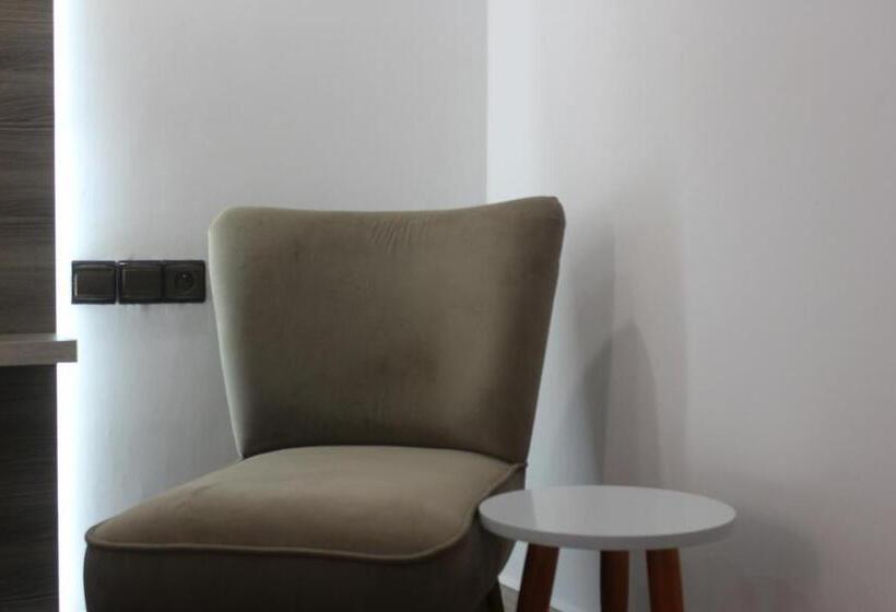 Quarto Estandar, Wow