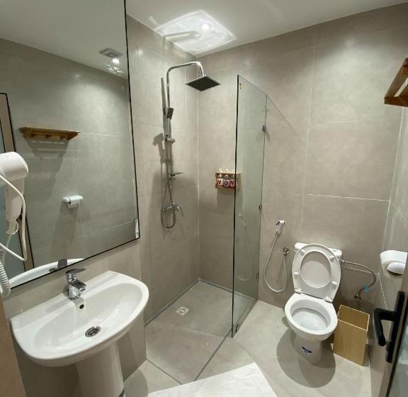 Quarto Deluxe, Wow