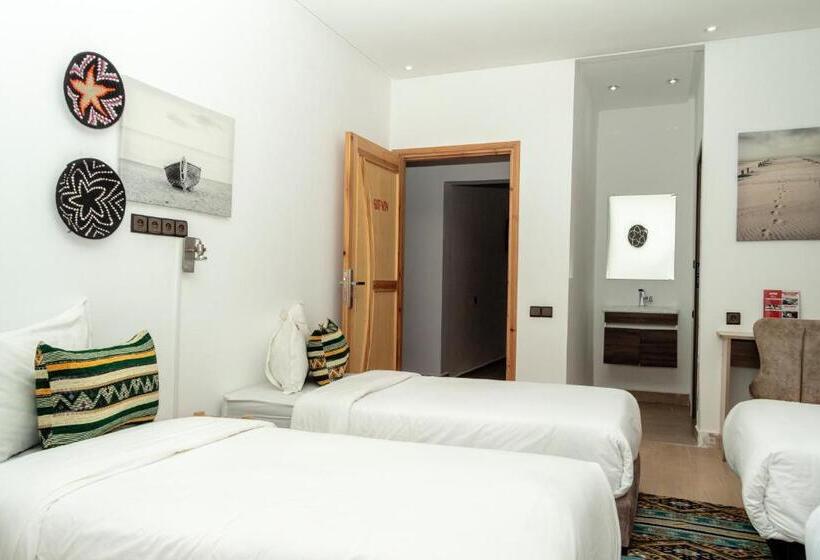Cama em Quarto Compartilhado, Wow